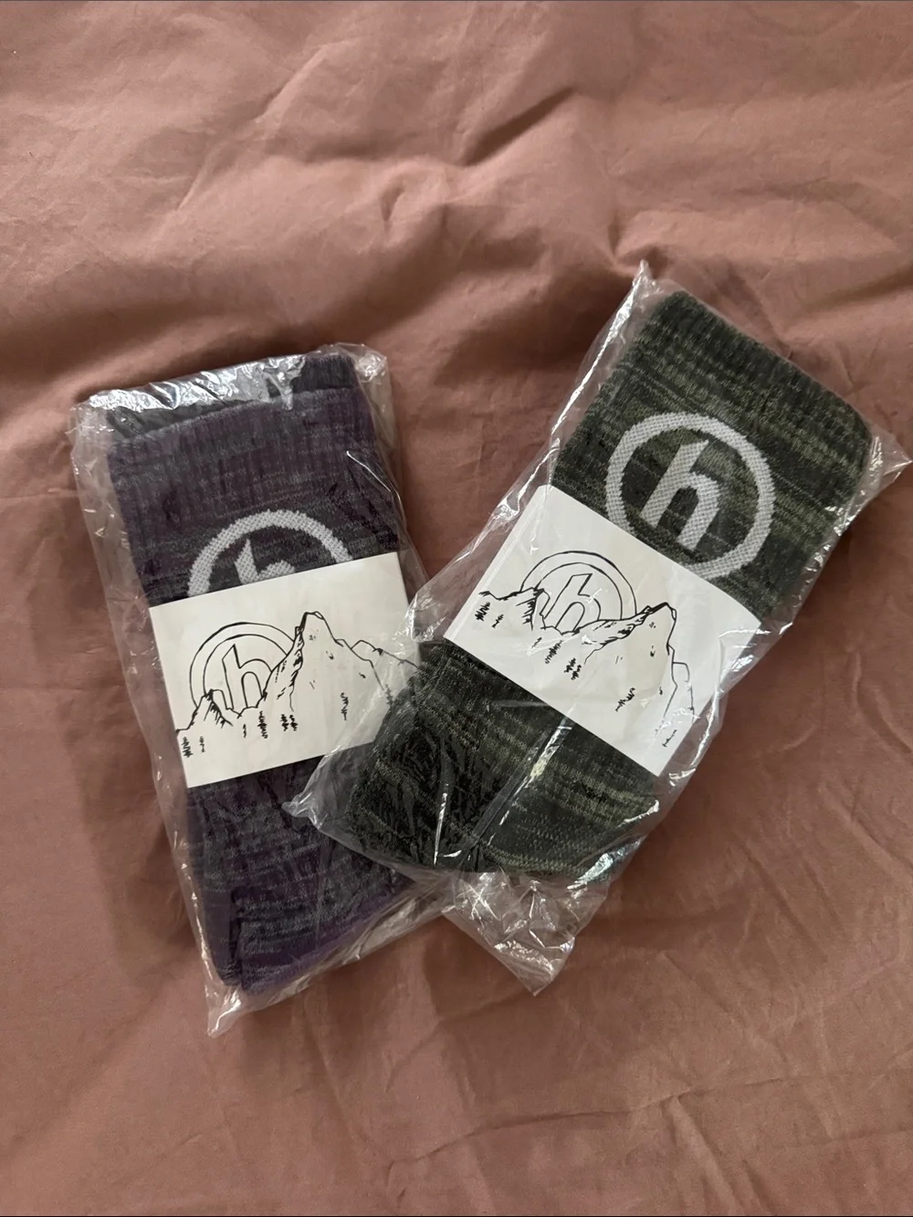 Hidden 'h' Logo Ribbed Crew Socks - Olive & Plum